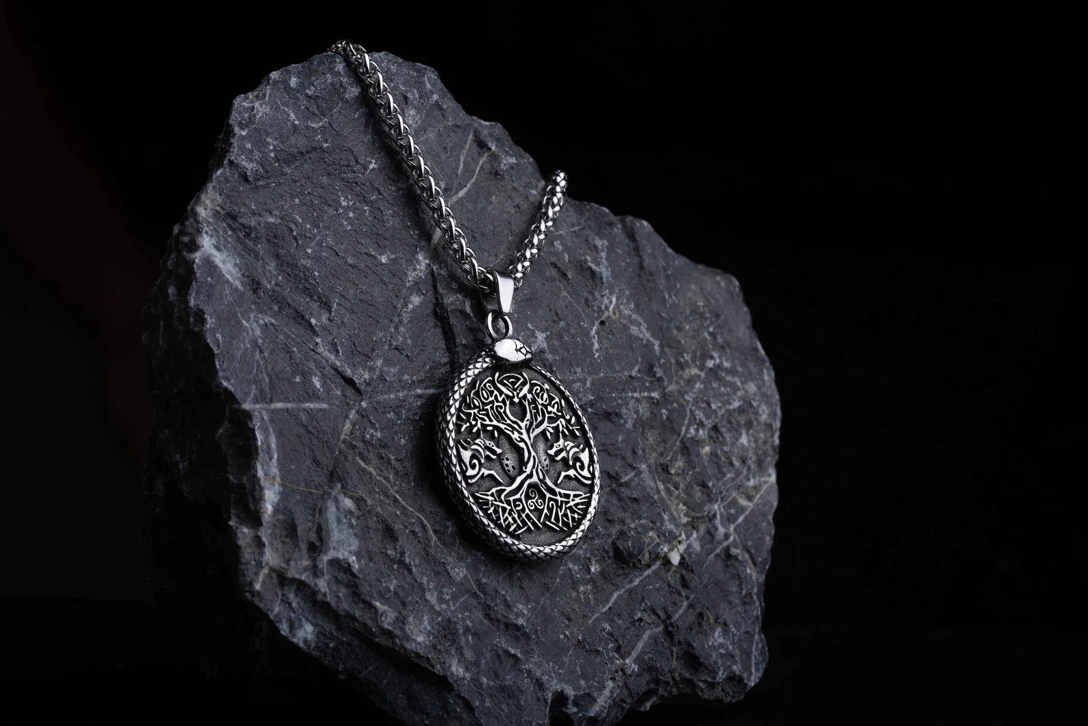 Yggdrasil and Ouroboros necklace • 5-7 days delivery guarantee