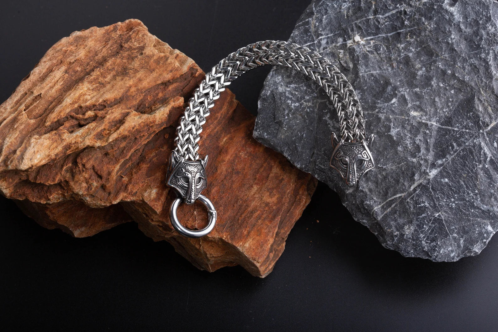 Wolf armband