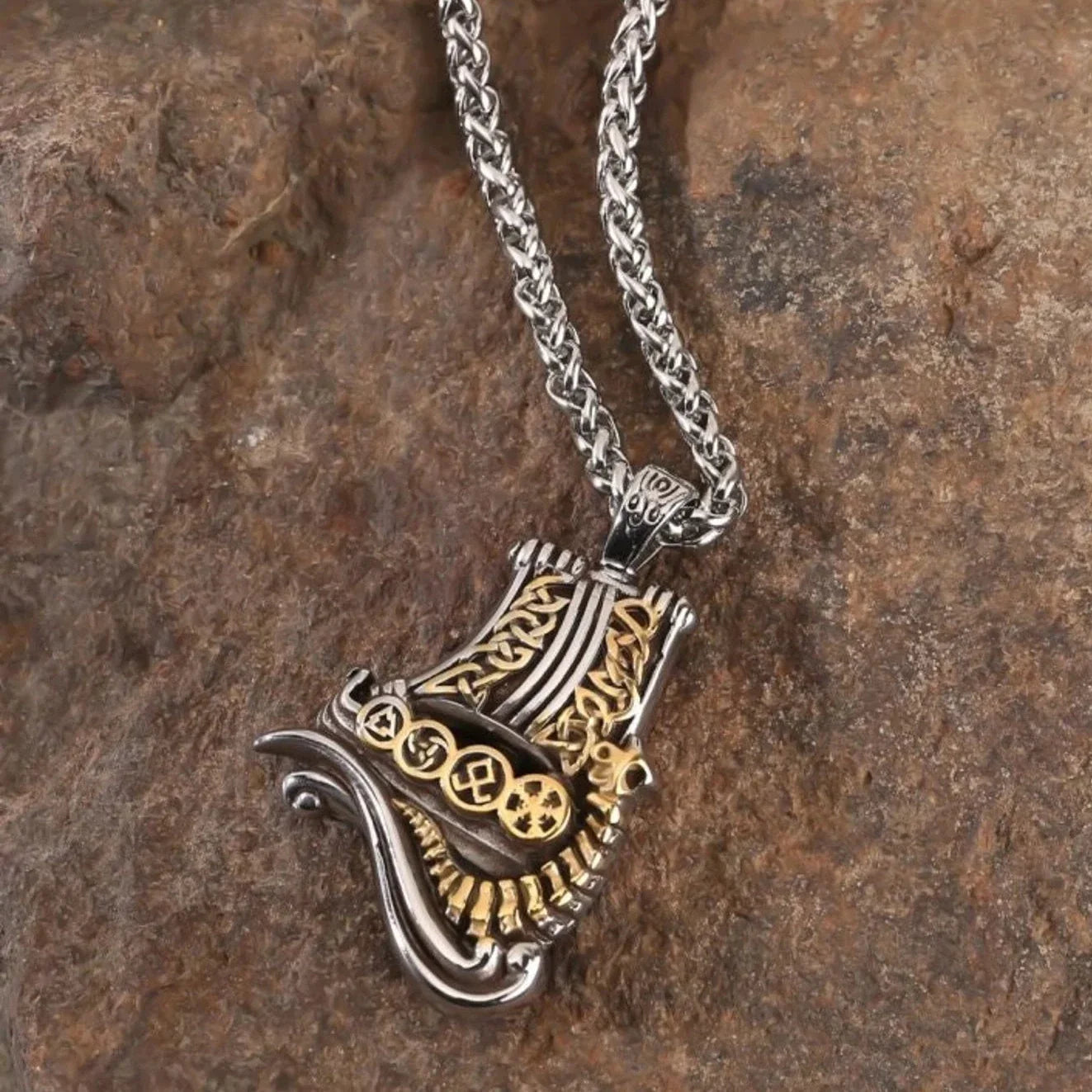 Drakkar necklace • 5-7 days delivery guarantee