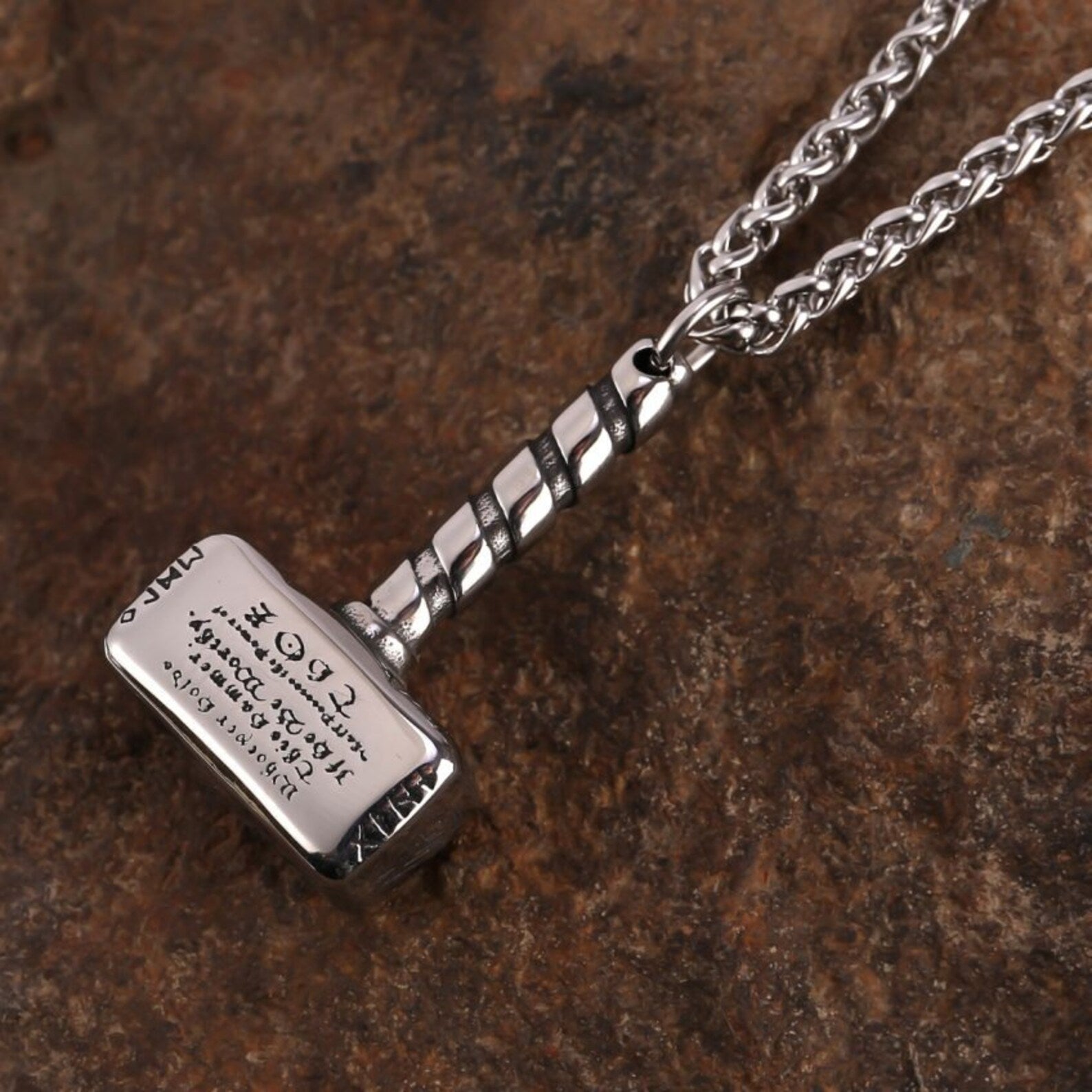 Viking Hammer necklace • 5-7 days delivery guarantee