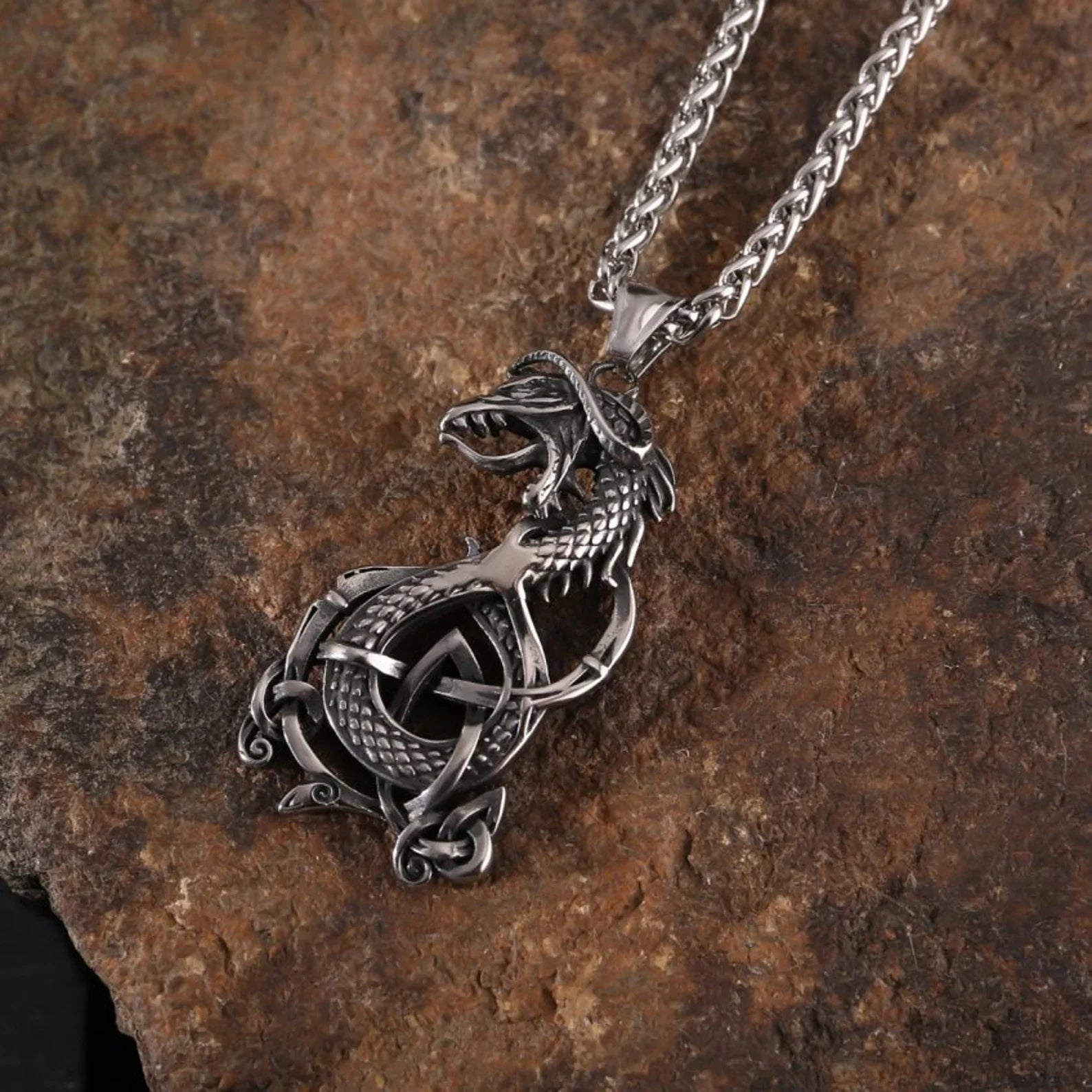 Jormungand necklace • 5-7 days delivery guarantee