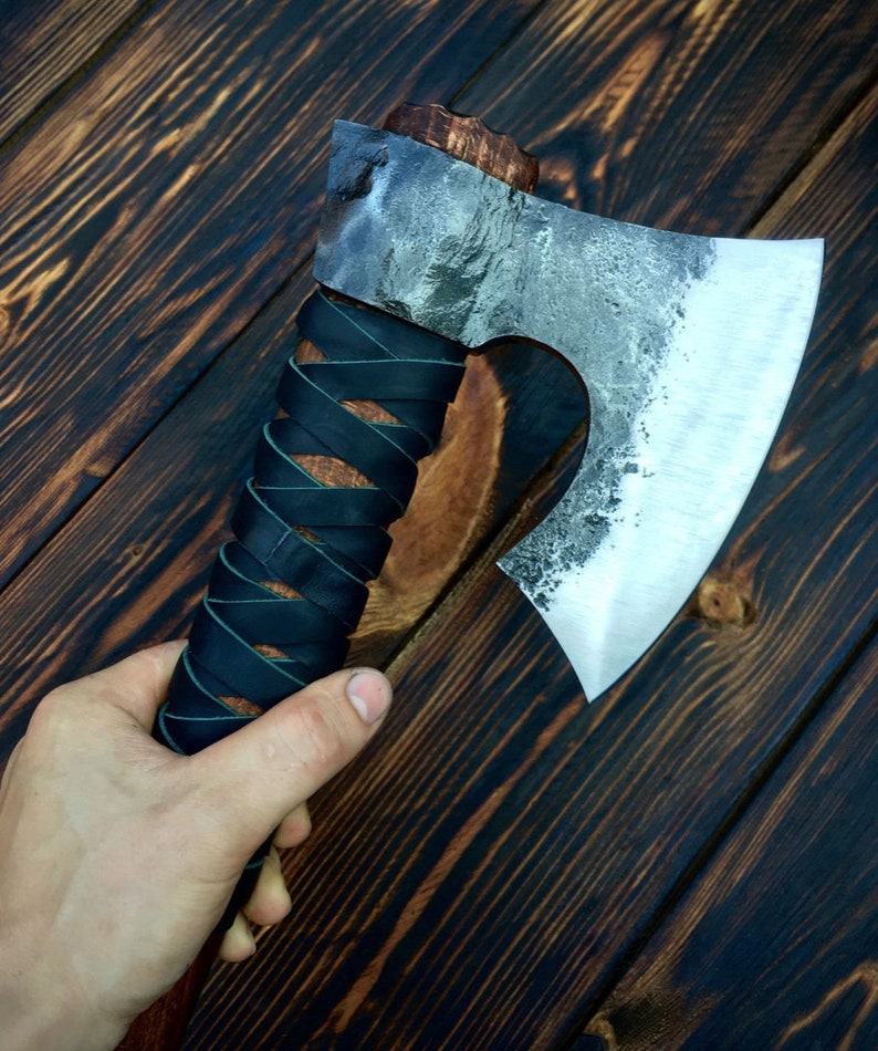 Bearded axe head