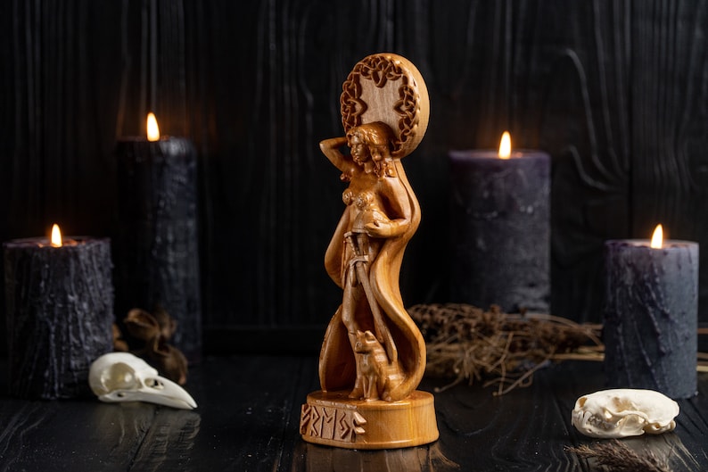 Wooden freyja statue