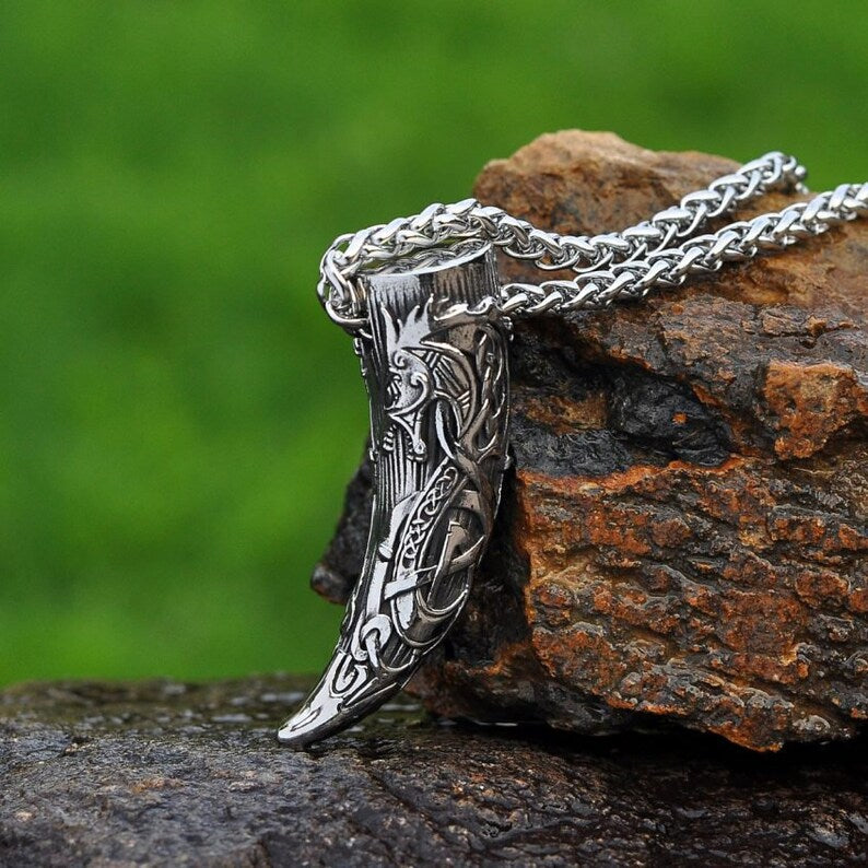 Viking horn necklace • 5-7 days delivery guarantee