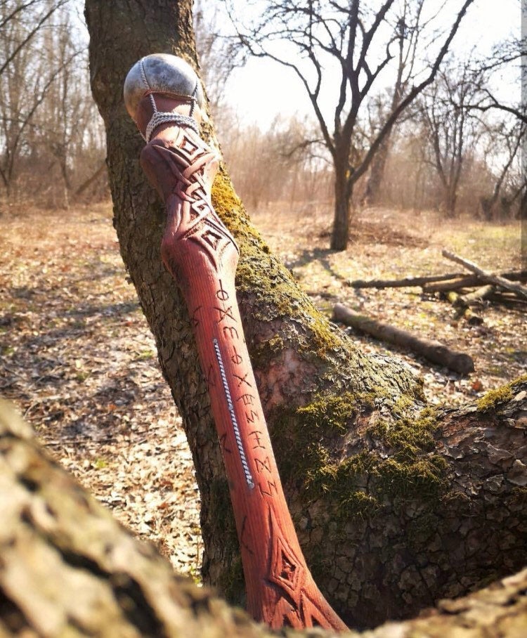 Two handed norse mace