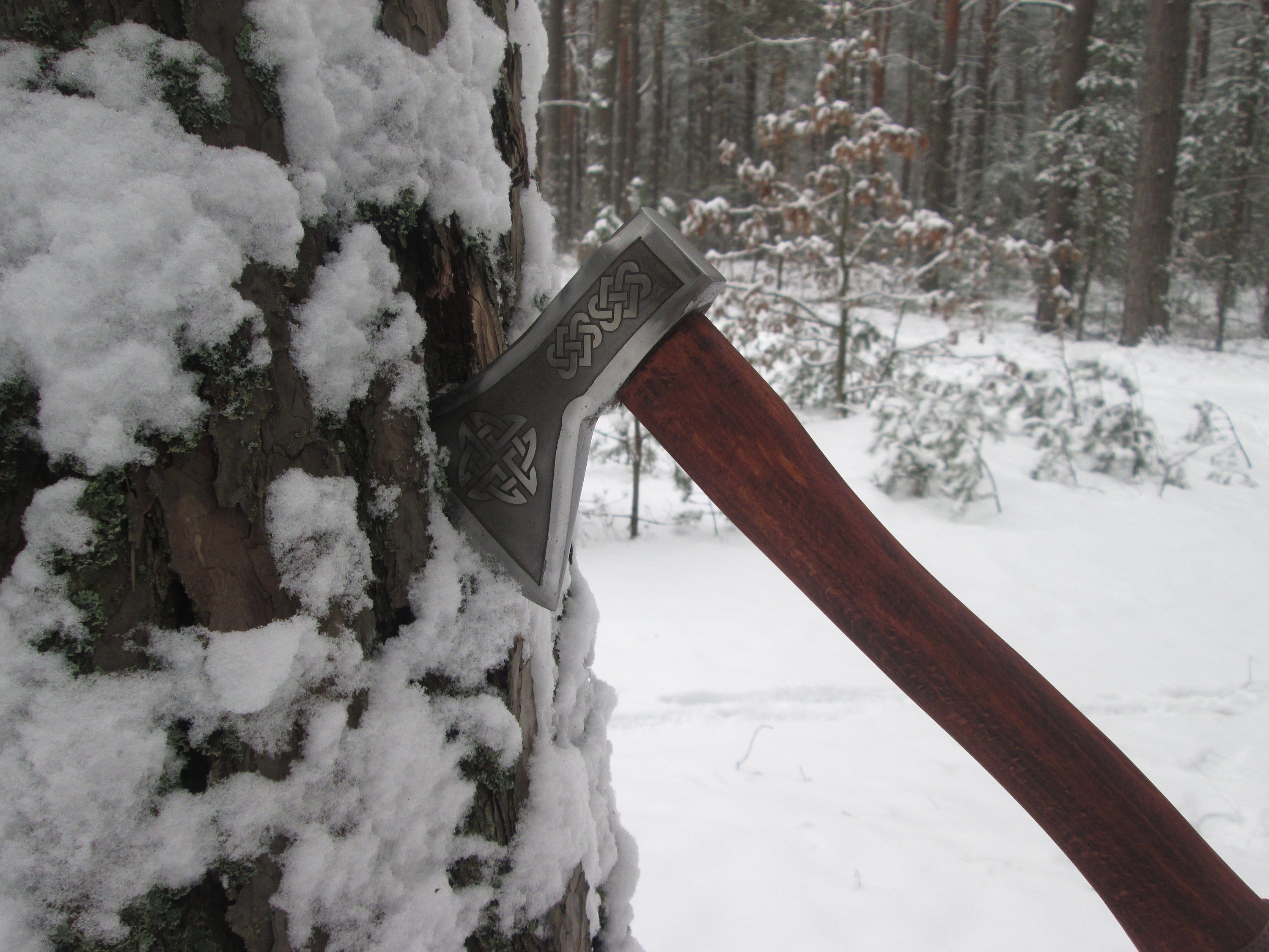 Scandinavian axe