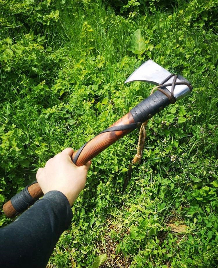 tactical tomahawk axe