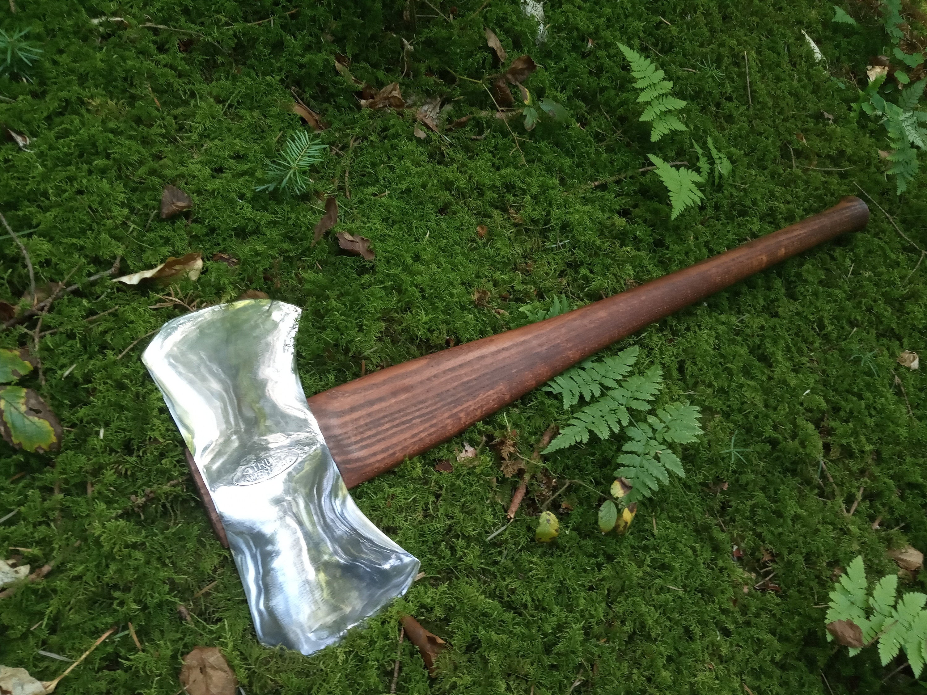 Double sided axe