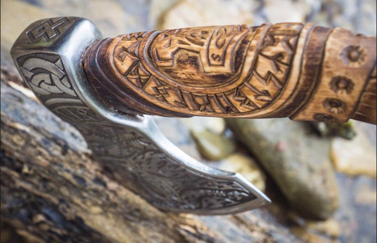 Ragnar lothbrok axe